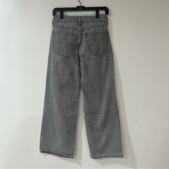Hollister Low-Rise Baggy Jeans - Picture 3 of 8